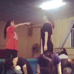 简单的成人舞蹈视频,轻松入门成人舞蹈世界